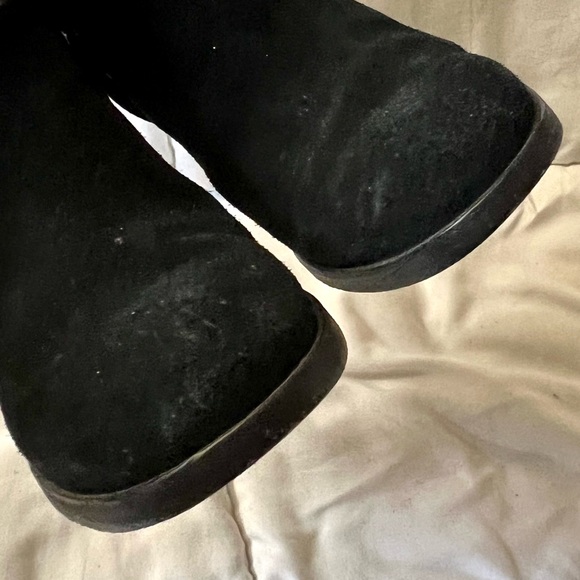 👑✅PRICE FIRM✅ UGG Black Leather Suede Ankle Boots - Picture 10 of 17